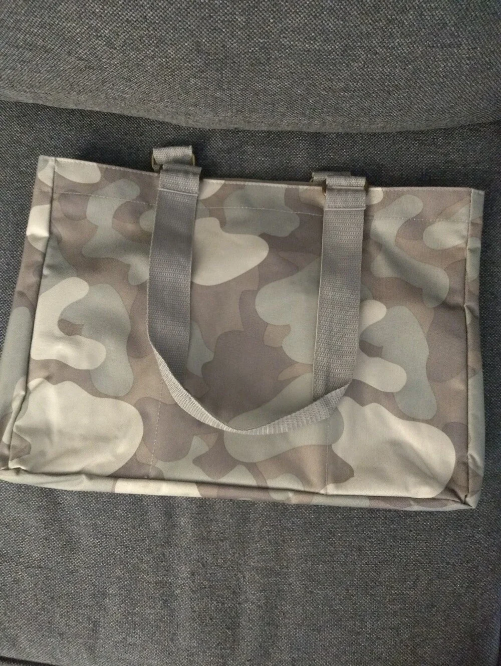 Thirty One Everyday Essentials Organizer Tote - Soft Camo